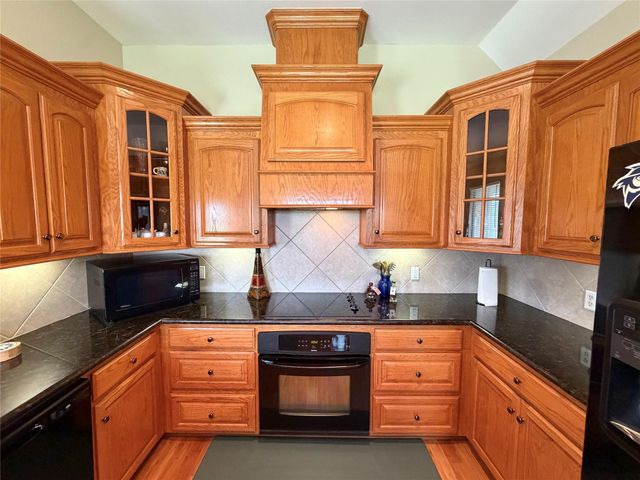 1448 S Bluebonnet Lane, Angleton, TX 77515