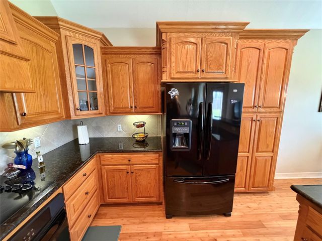 1448 S Bluebonnet Lane, Angleton, TX 77515
