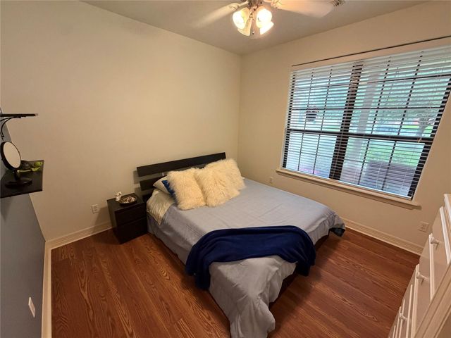 1448 S Bluebonnet Lane, Angleton, TX 77515