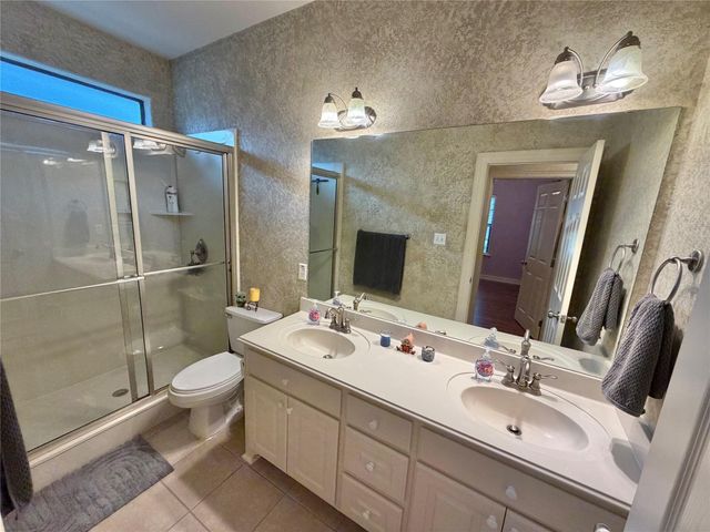 1448 S Bluebonnet Lane, Angleton, TX 77515