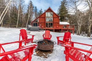 121 High Meadow Road, Winhall, VT 05340