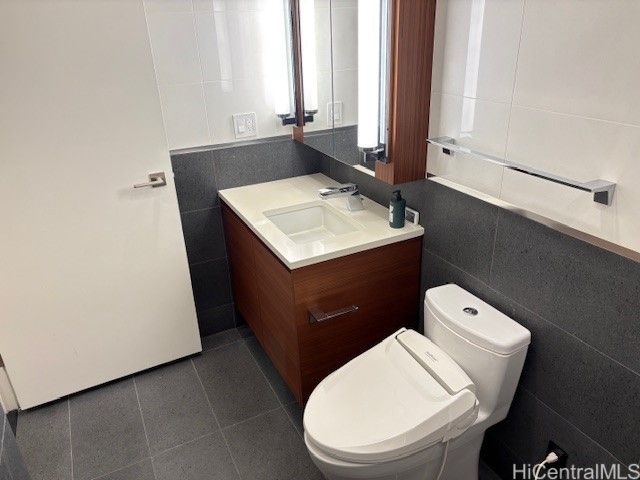 1108 Auahi Street 411, Honolulu, HI 96814