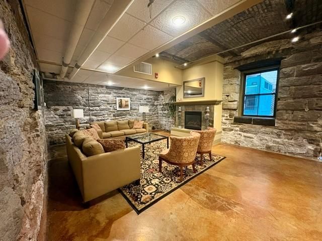 300 Wall Street 101, Saint Paul, MN 55101