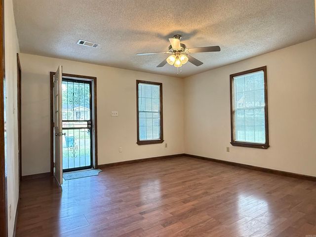 2105 Dennison Street, Little Rock, AR 72204