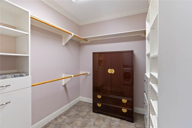 172 Front St, Rockport, TX 78382