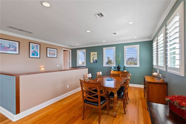 172 Front St, Rockport, TX 78382