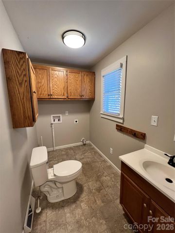 203 E Cannon Avenue, Albemarle, NC 28001