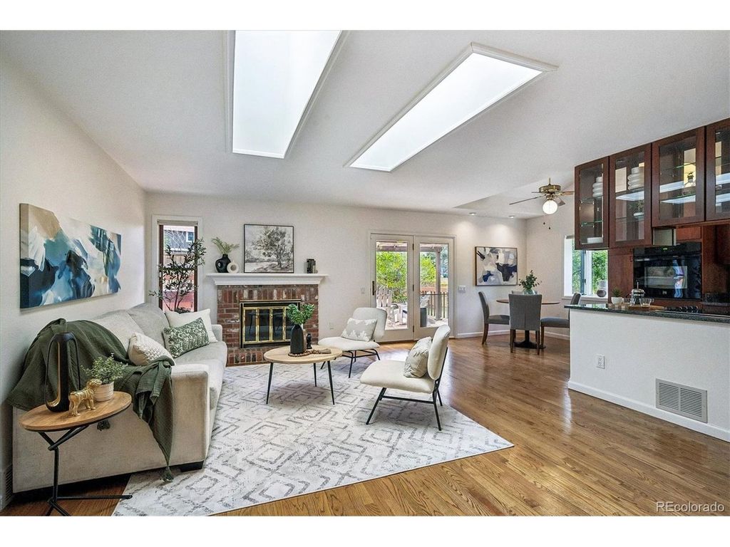 8510 E Nichols Ave, Centennial, CO 80112