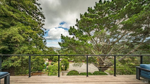 303 Bristol Pl, Mill Valley, CA 94941