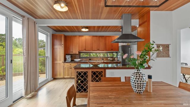 303 Bristol Pl, Mill Valley, CA 94941