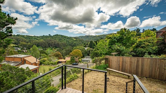 303 Bristol Pl, Mill Valley, CA 94941