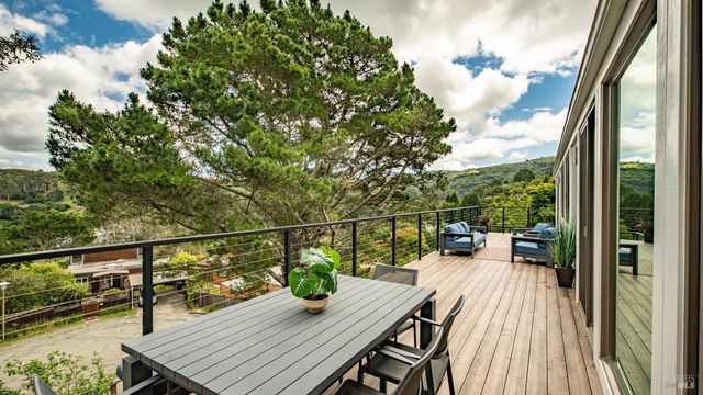 303 Bristol Pl, Mill Valley, CA 94941