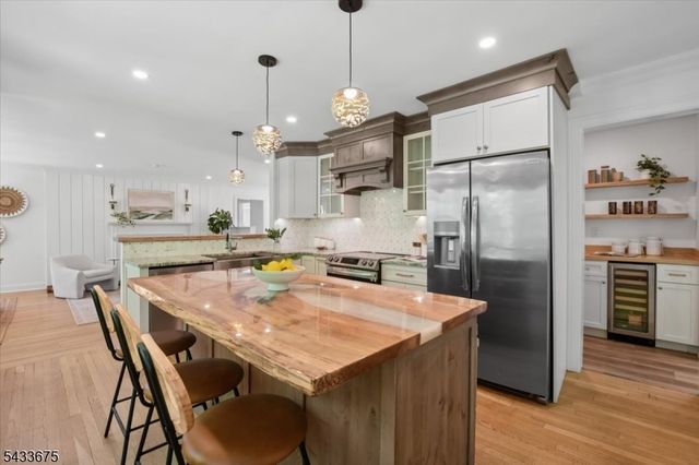54 Blackberry Ln, Morris Twp., NJ 07960