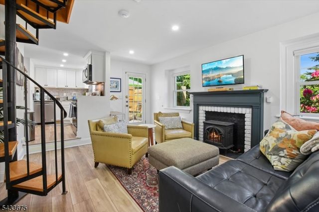 54 Blackberry Ln, Morris Twp., NJ 07960
