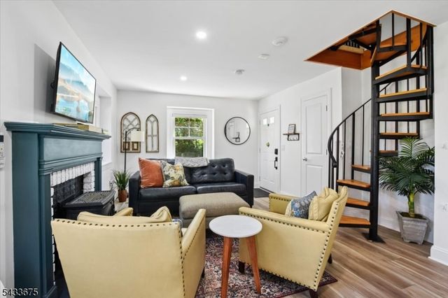 54 Blackberry Ln, Morris Twp., NJ 07960