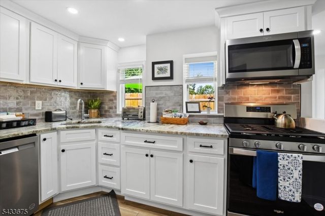 54 Blackberry Ln, Morris Twp., NJ 07960