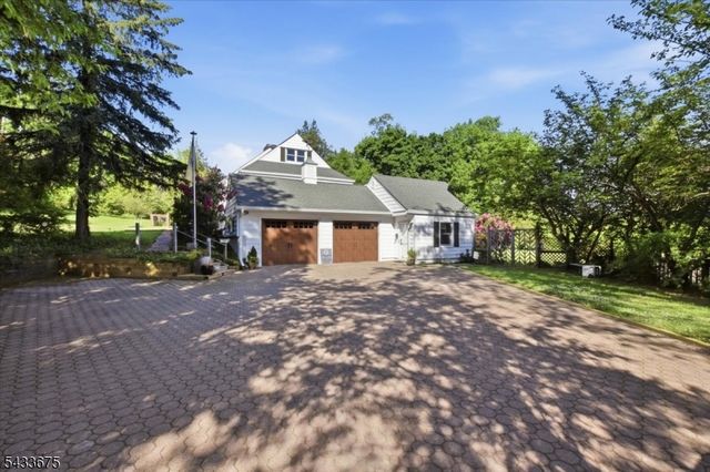 54 Blackberry Ln, Morris Twp., NJ 07960