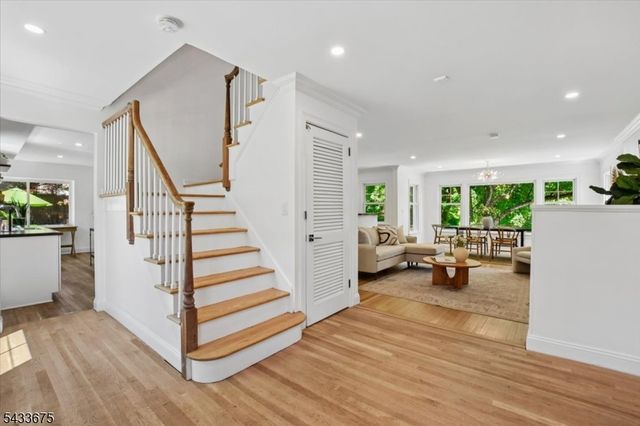 54 Blackberry Ln, Morris Twp., NJ 07960