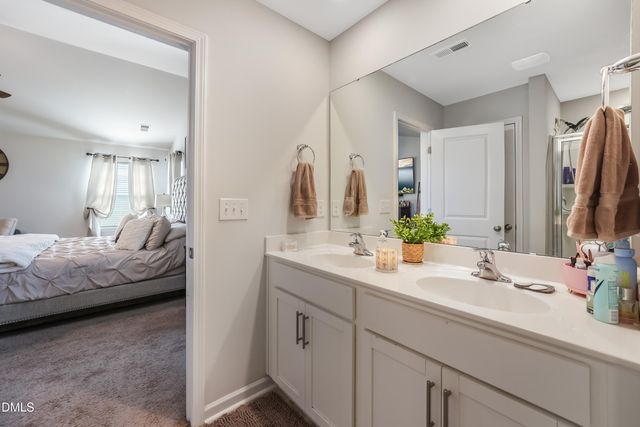 2902 Ledgestone Drive, Creedmoor, NC 27522