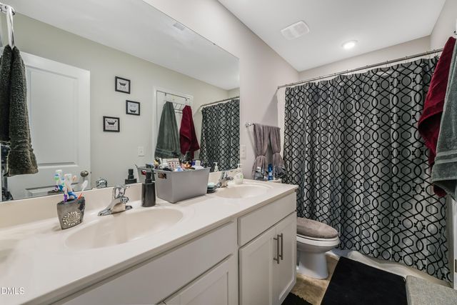 2902 Ledgestone Drive, Creedmoor, NC 27522