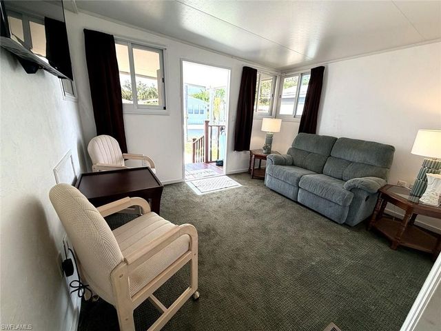 334 Blue Spring TER, North Fort Myers, FL 33903