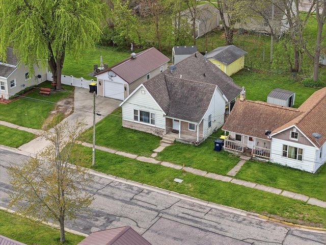 806 Mansion Street, Mauston, WI 53948