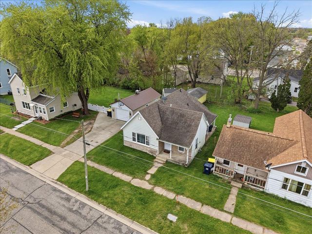 806 Mansion Street, Mauston, WI 53948
