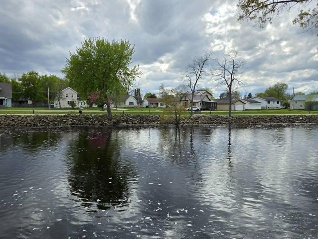 806 Mansion Street, Mauston, WI 53948