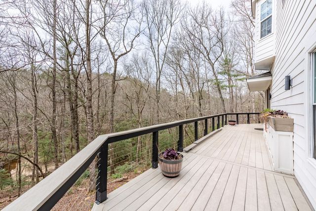 201 N Woods Way, Jasper, GA 30143