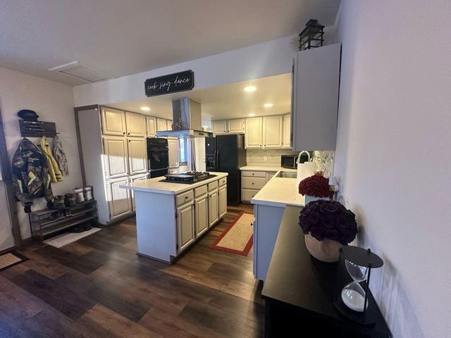 N11992 12TH AVENUE, Necedah, WI 54646