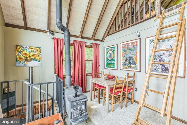125 DEAL DR, Luray, VA 22835