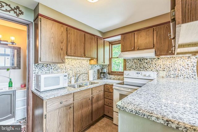 125 DEAL DR, Luray, VA 22835