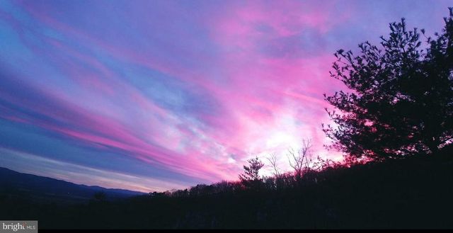 125 DEAL DR, Luray, VA 22835