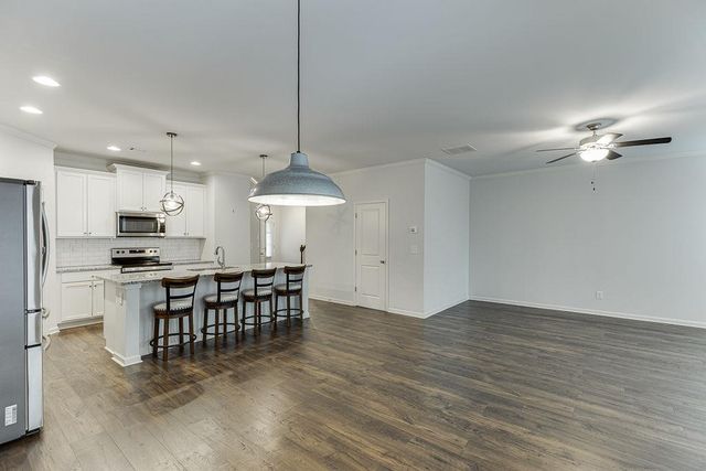 5634 Parkview Lane, Flowery Branch, GA 30542