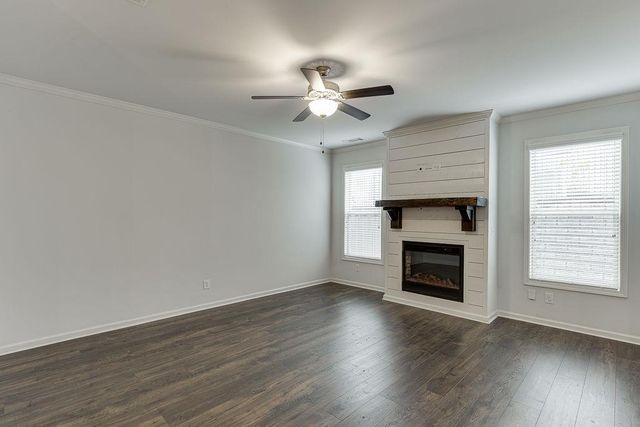5634 Parkview Lane, Flowery Branch, GA 30542