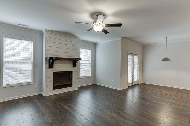 5634 Parkview Lane, Flowery Branch, GA 30542