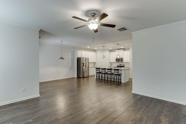 5634 Parkview Lane, Flowery Branch, GA 30542