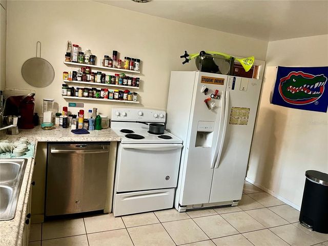 3105 W UNIVERSITY AVENUE, Gainesville, FL 32607