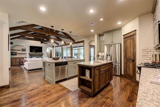 1317 Town Square Park, Edmond, OK 73034