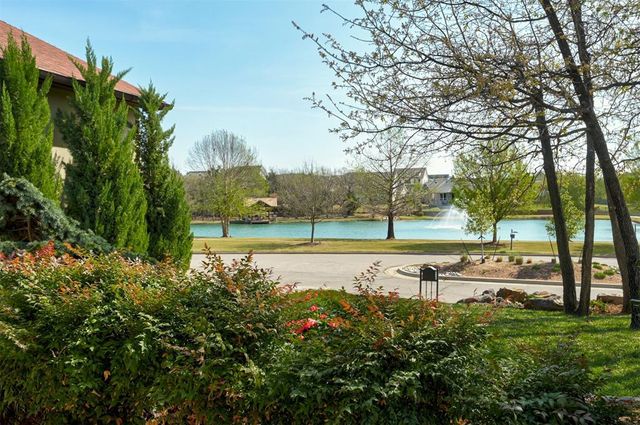 1317 Town Square Park, Edmond, OK 73034