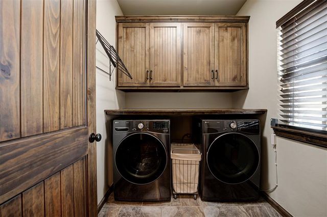 1317 Town Square Park, Edmond, OK 73034