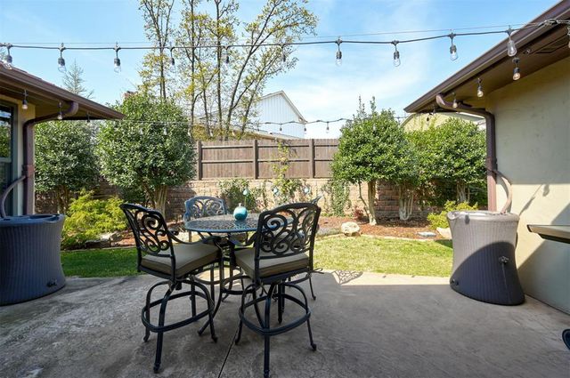 1317 Town Square Park, Edmond, OK 73034