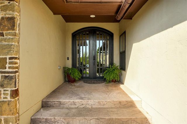 1317 Town Square Park, Edmond, OK 73034