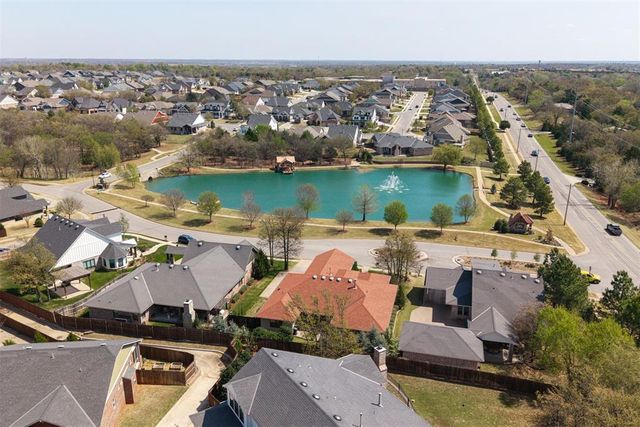 1317 Town Square Park, Edmond, OK 73034