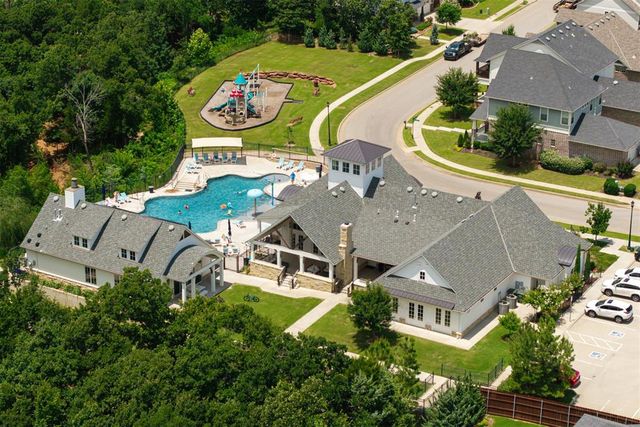 1317 Town Square Park, Edmond, OK 73034