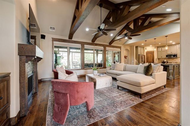 1317 Town Square Park, Edmond, OK 73034