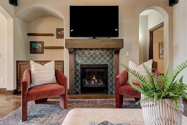 1317 Town Square Park, Edmond, OK 73034