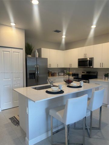 11883 NW 47 MNR 11883, Coral Springs, FL 33076