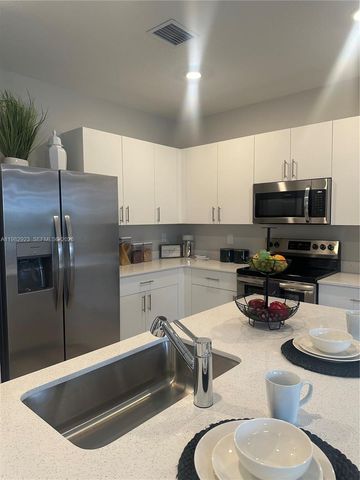 11883 NW 47 MNR 11883, Coral Springs, FL 33076