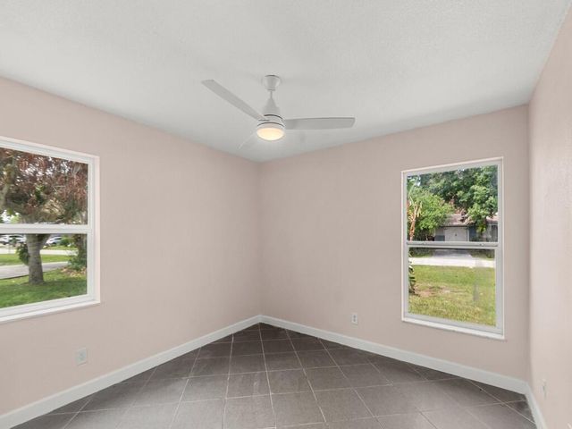 4065 46th Lane, Vero Beach, FL 32967